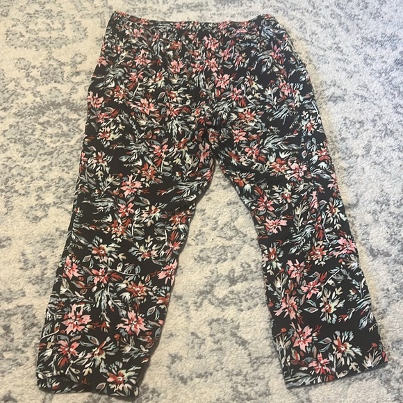 Jessica Simpson Floral Viscose Pants Size Medium - Picture 3 of 6